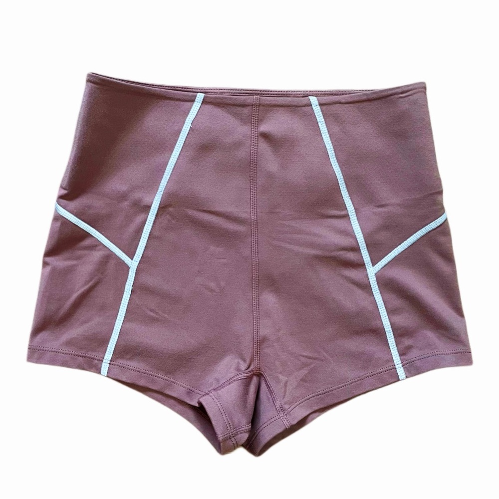 FP Movement You’re a Peach Sporty Short Shorts High-Waisted Mauve